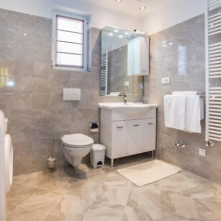 Apartamento Spacious In Labin With Barbecue Raša