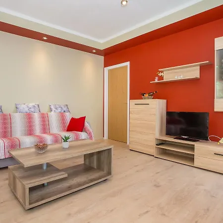 Spacious In Labin With Barbecue Rasa