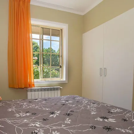 Apartamento Spacious In Labin With Barbecue Raša