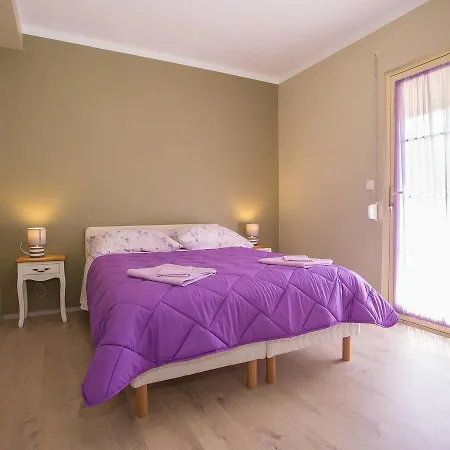 Spacious In Labin With Barbecue Apartamento *