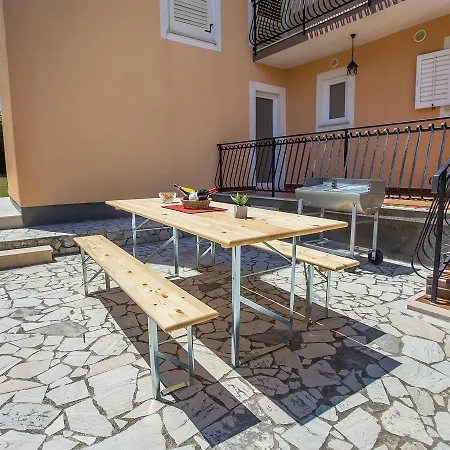 Spacious In Labin With Barbecue *