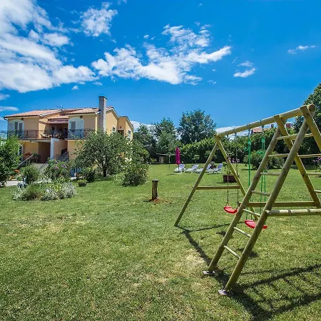 Spacious In Labin With Barbecue Apartment *