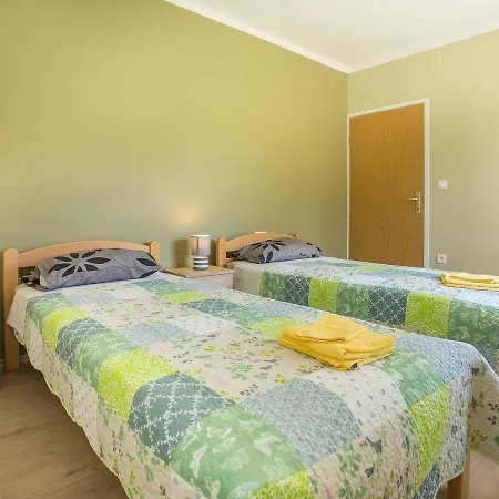 Spacious In Labin With Barbecue Apartamento Raša