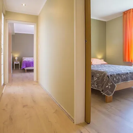 Spacious In Labin With Barbecue Apartamento